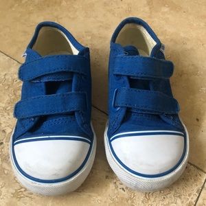 Toddler boys Velcro Vans Sz 7.0 great condition